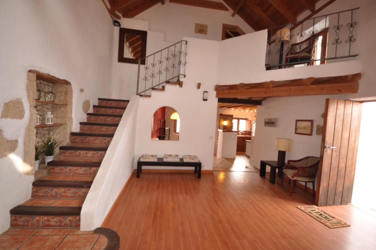 Вілла Casaruralarona Valle de San Lorenzo Екстер'єр фото